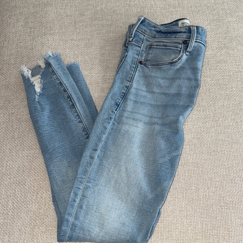 Abercrombie & Fitch Light Blue Cropped Jeans